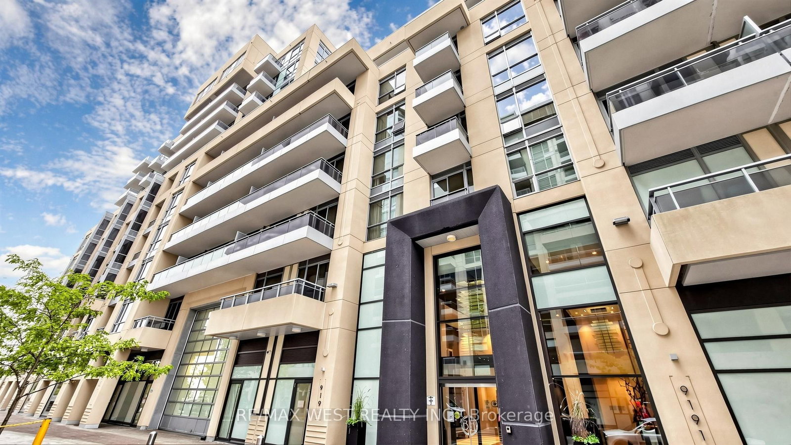9191 Yonge Street, Unit 609 - Photo 3
