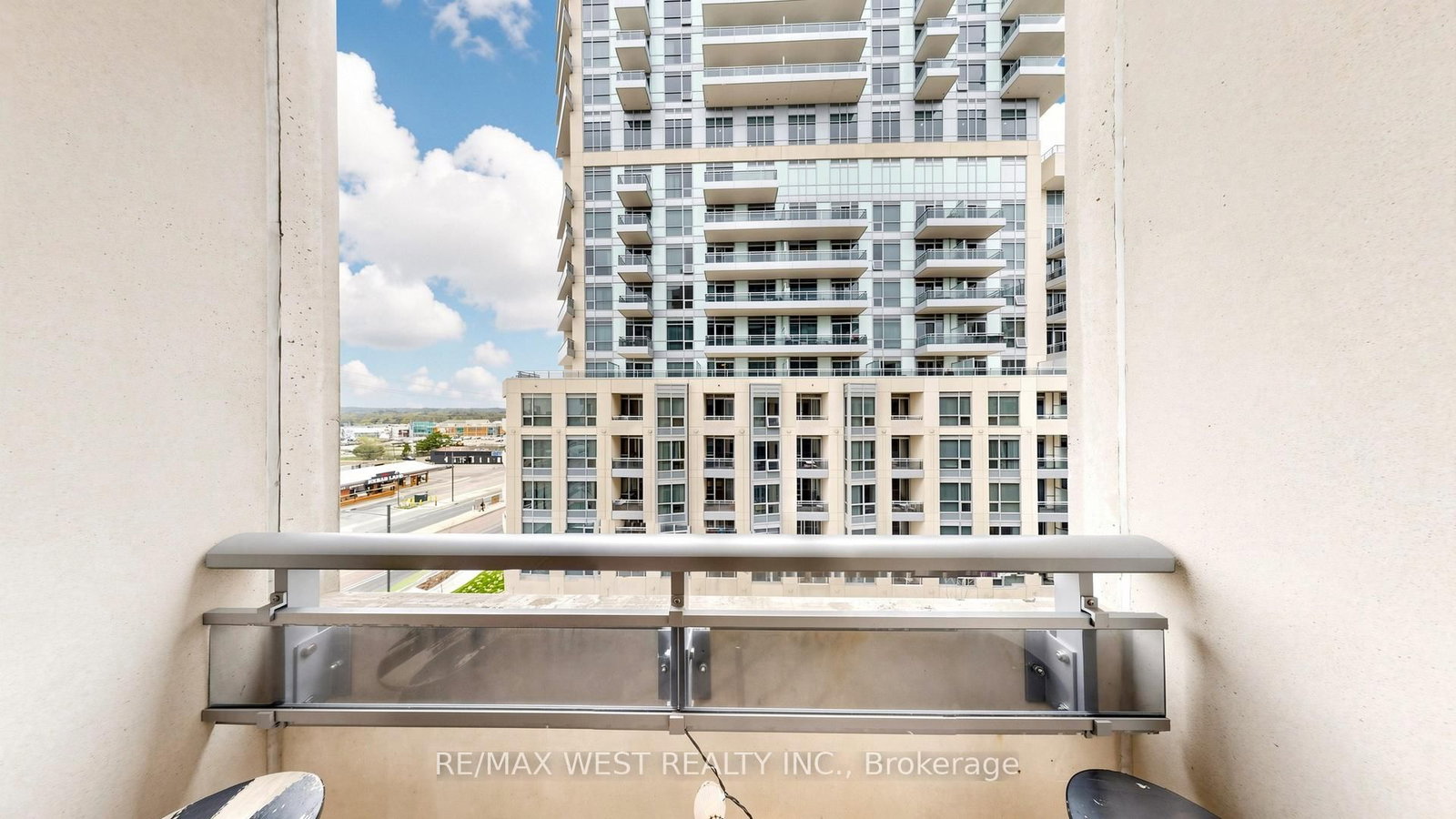 9191 Yonge Street, Unit 609 - Photo 32