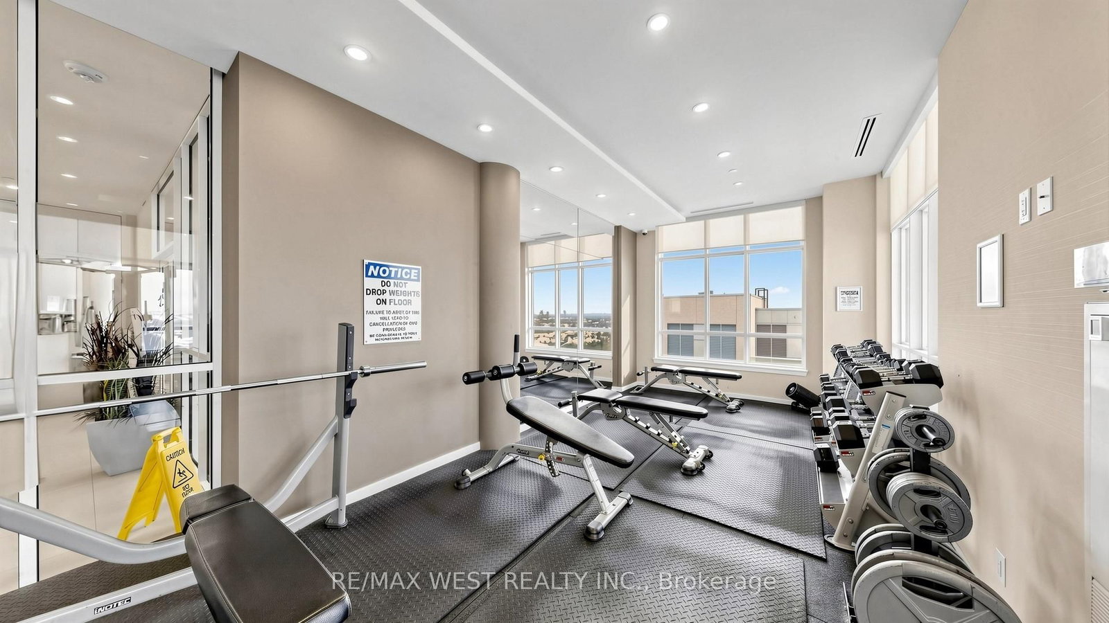 9191 Yonge Street, Unit 609 - Photo 40