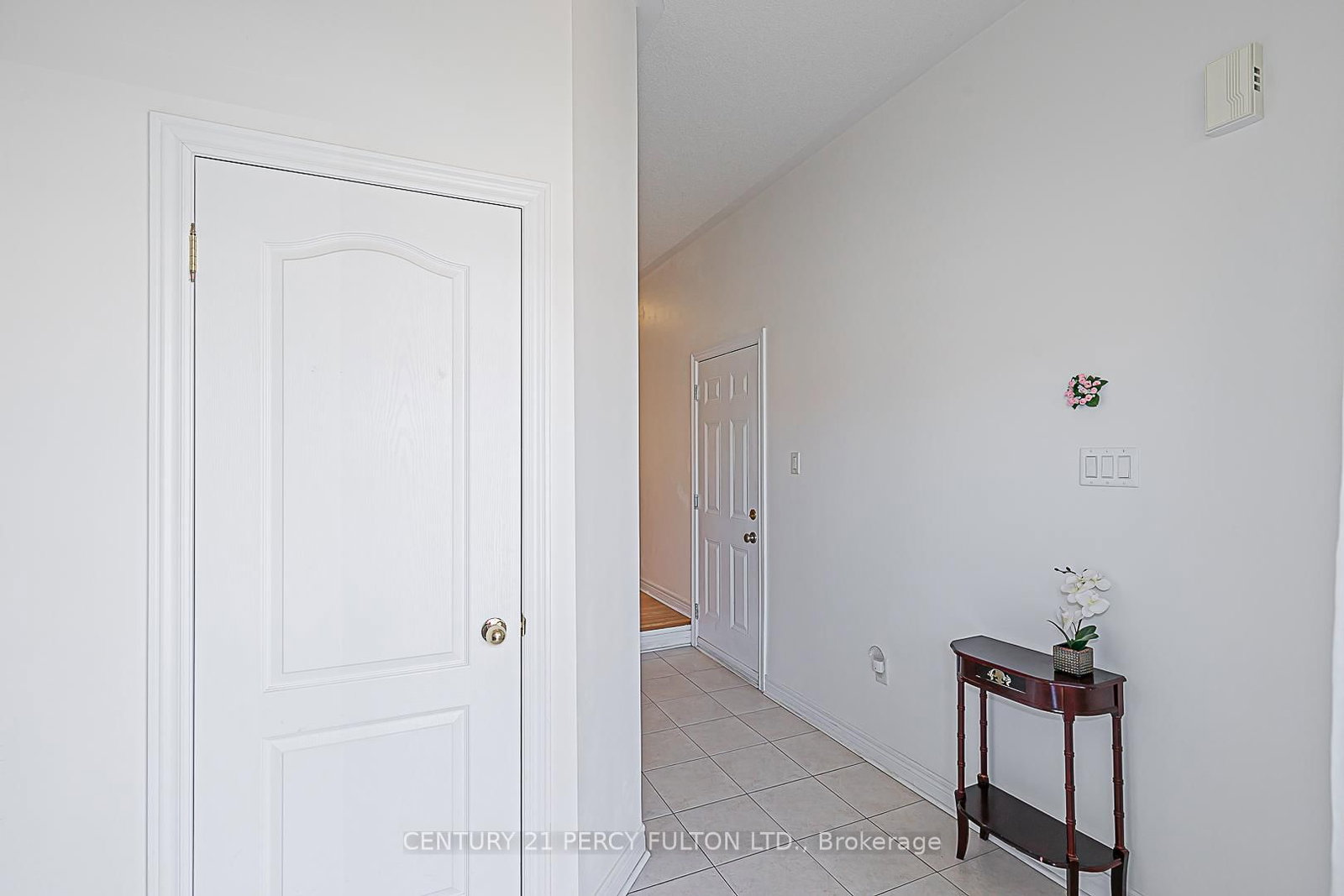 23 Princess Diana Drive - Photo 10