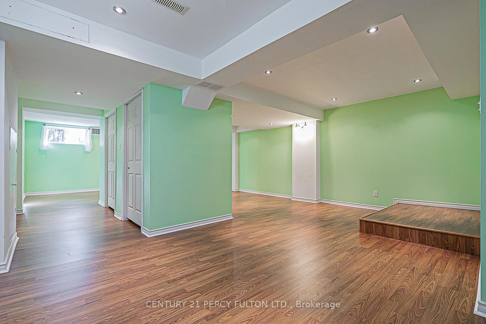 23 Princess Diana Drive - Photo 31