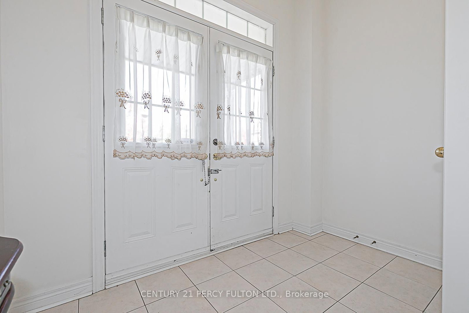 23 Princess Diana Drive - Photo 9