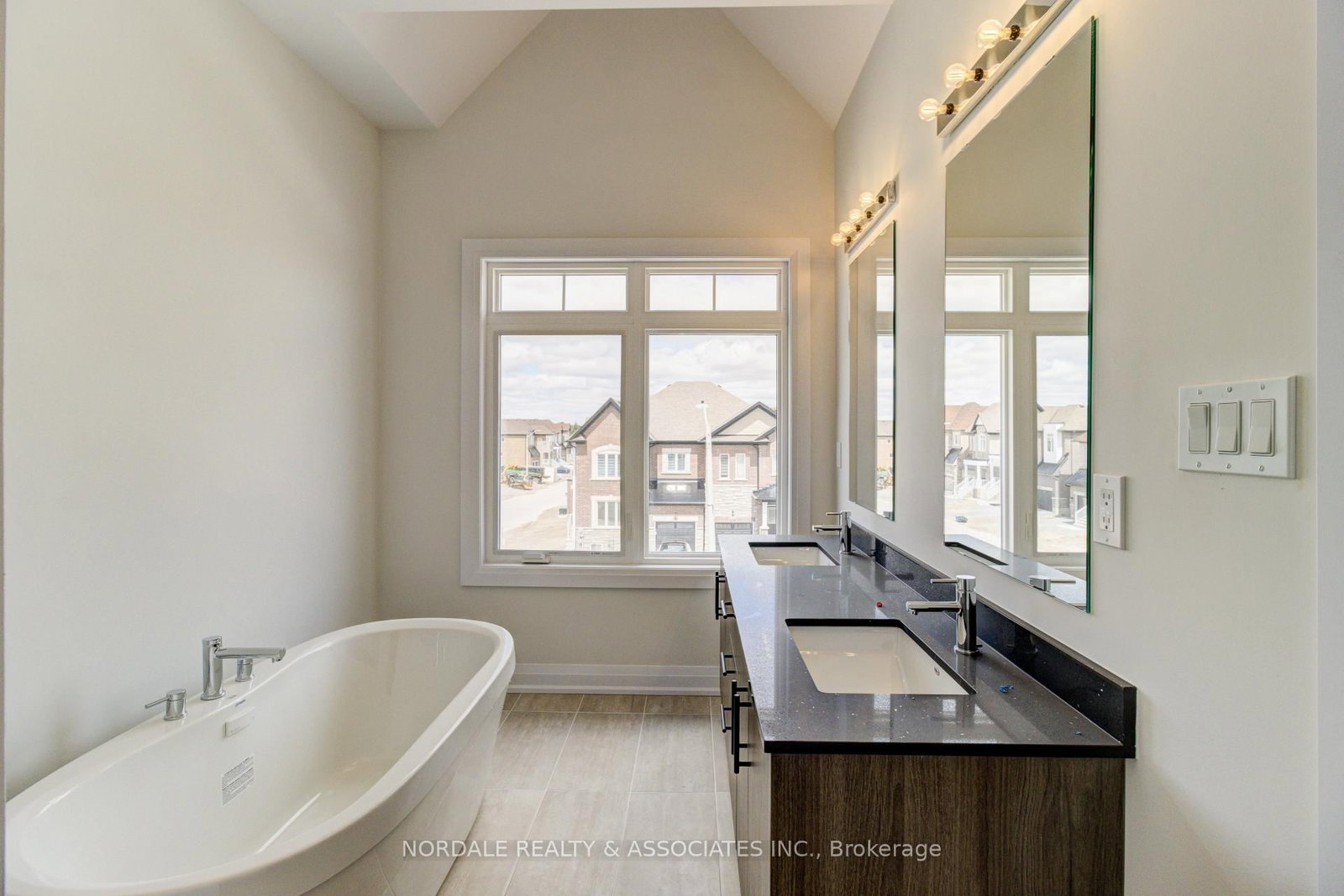 187 Seguin Street - Photo 13