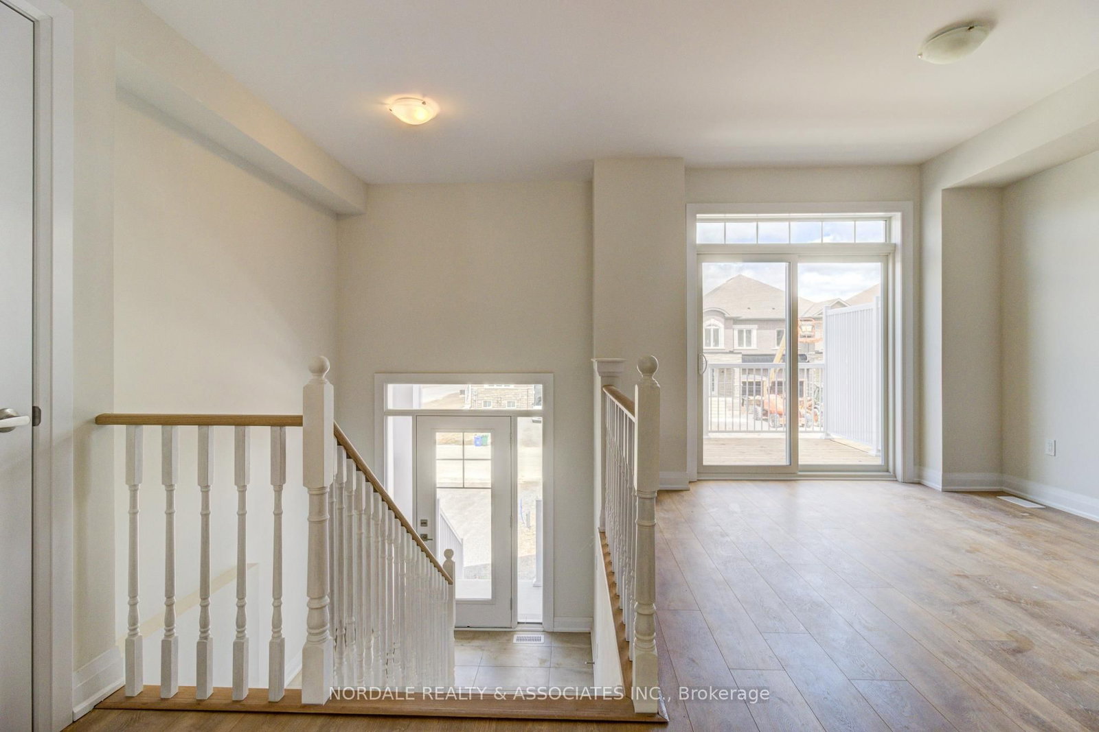 187 Seguin Street - Photo 6