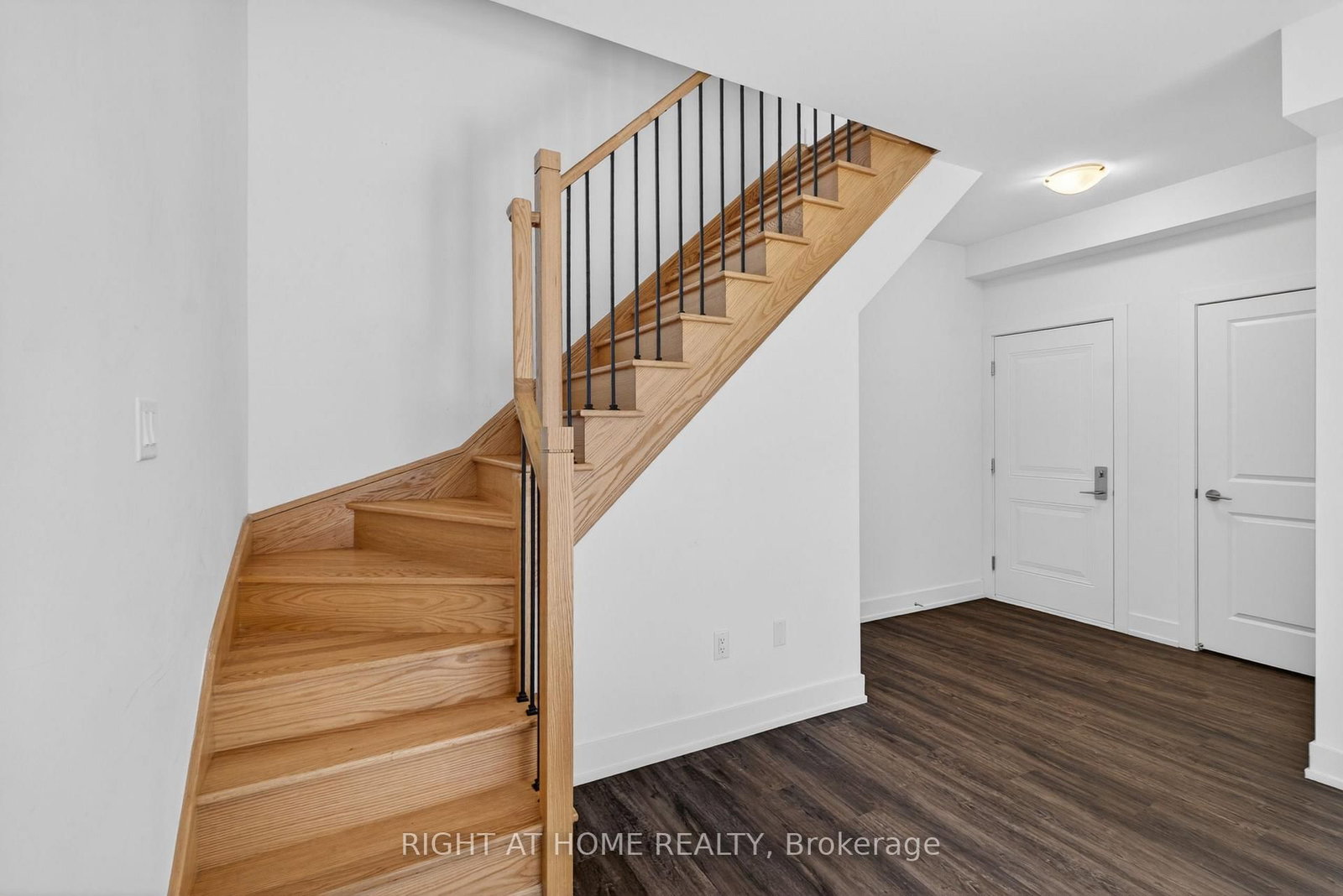 12860 Yonge Street, Unit 1 - Photo 19