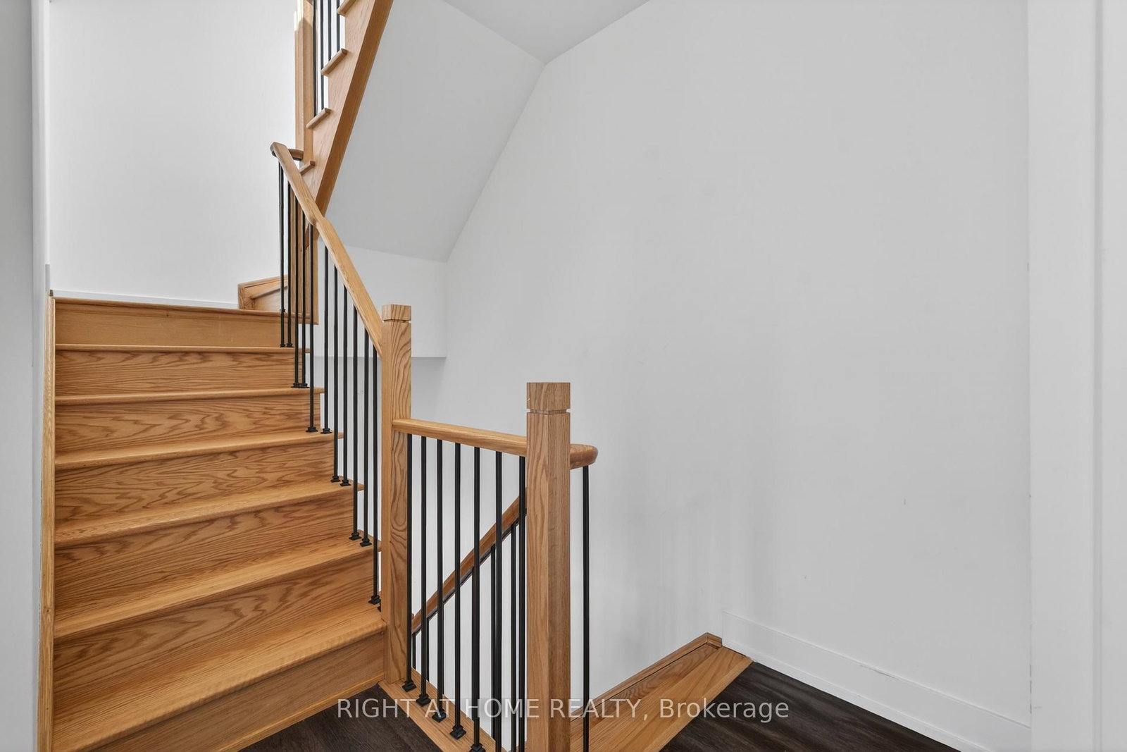 12860 Yonge Street, Unit 1 - Photo 20
