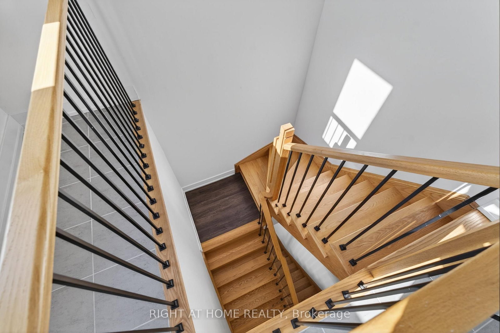 12860 Yonge Street, Unit 1 - Photo 31