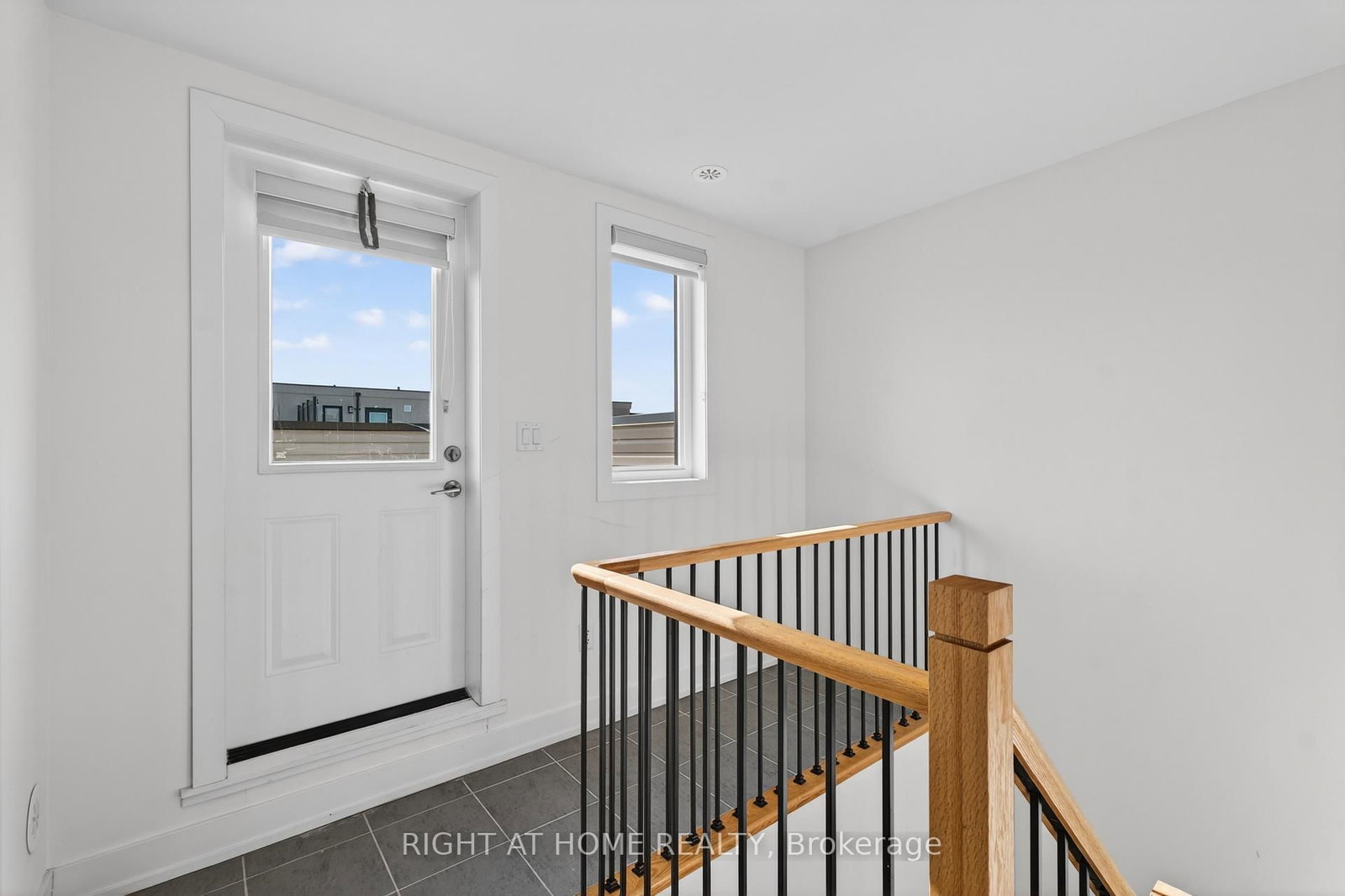 12860 Yonge Street, Unit 1 - Photo 32