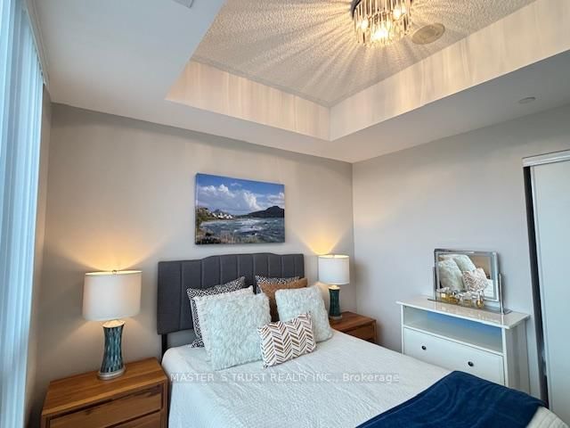 9201 Yonge Street, Unit 2212 - Photo 13