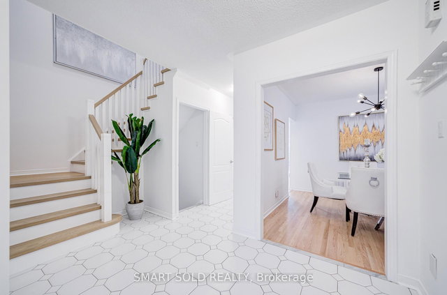 123 Thornway Avenue