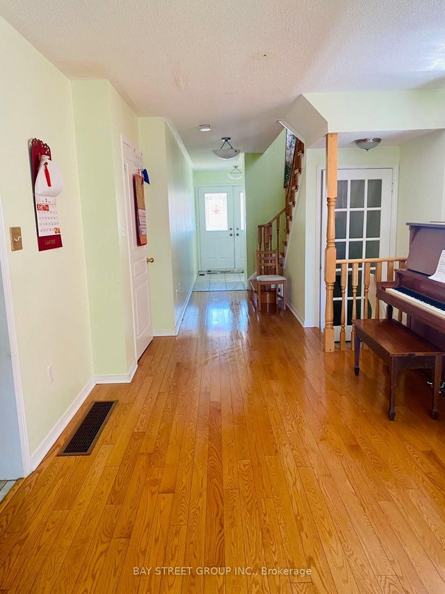 10 Cobblehill Court