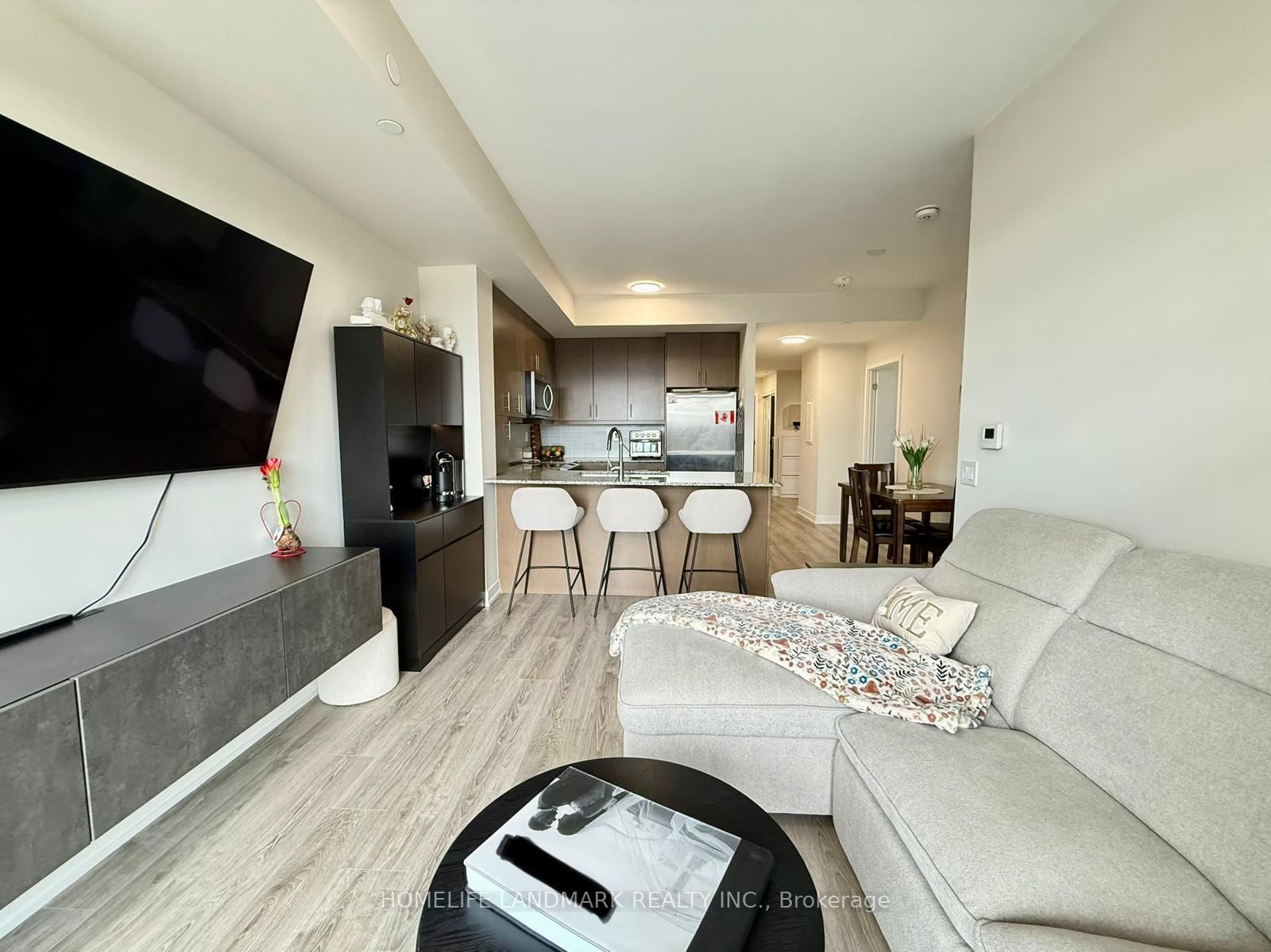 6235 Main Street • #415 • Whitchurch-Stouffville, ON photo 8