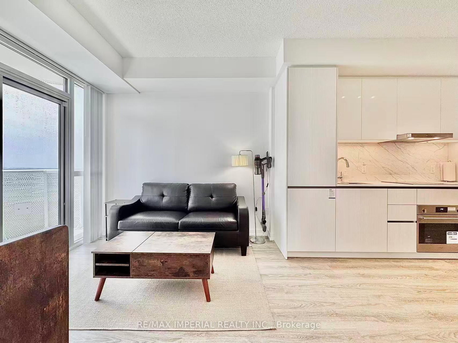 8 INTERCHANGE Way, Unit 1901 - Photo 5