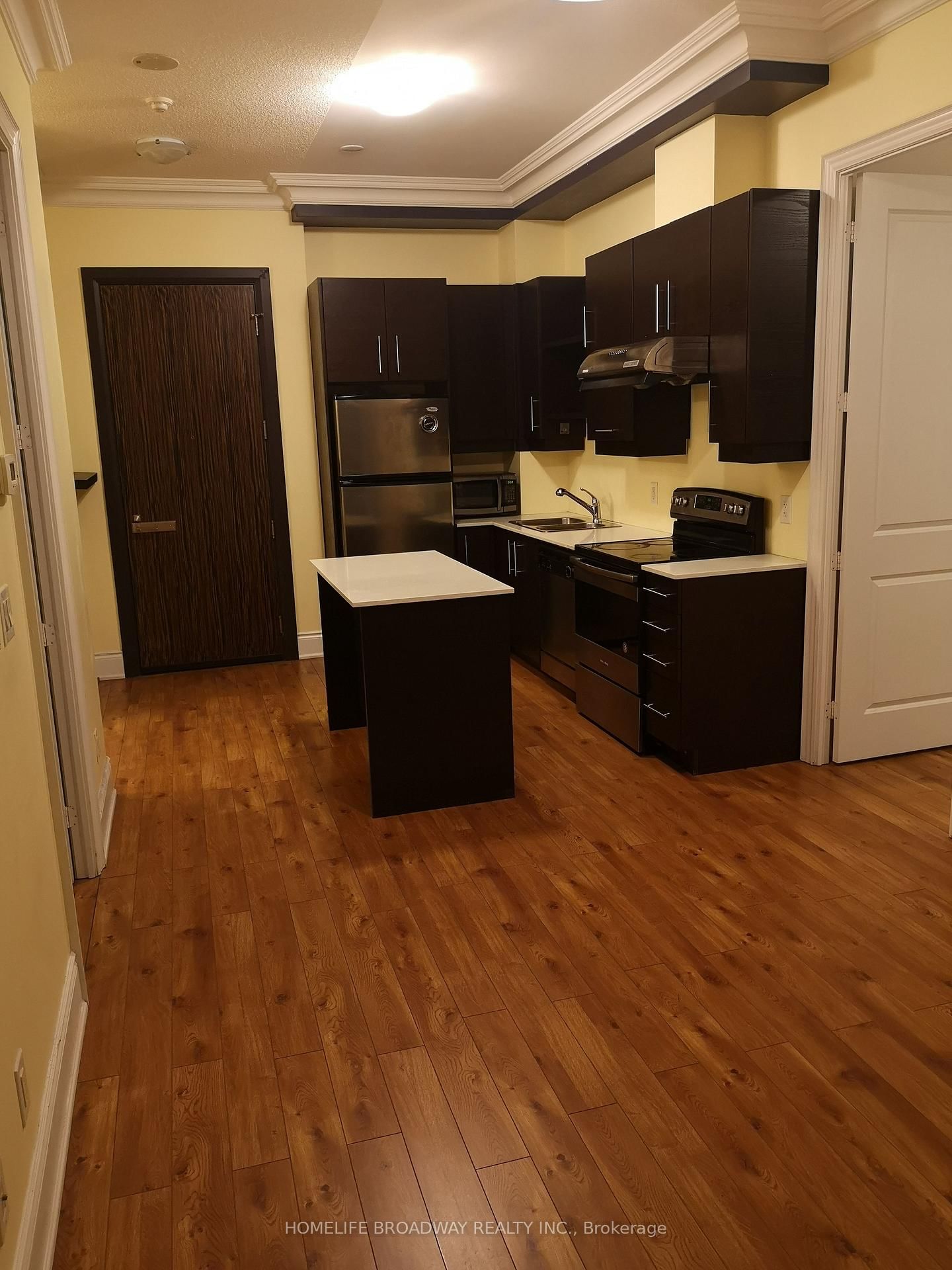 233 South Park Road, Unit Ph3 - Photo 2