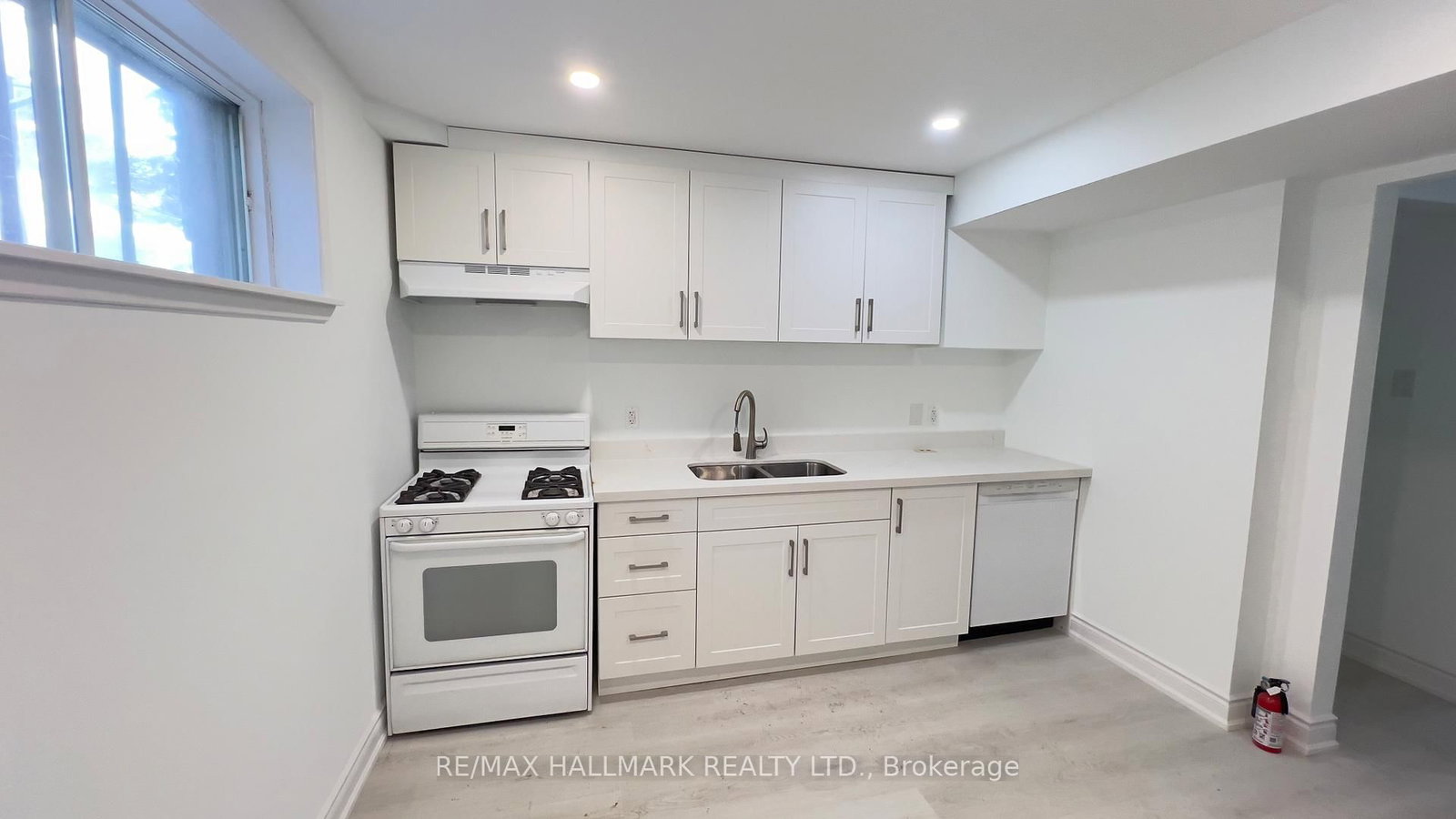 131 Southview Drive, Unit Basement - Photo 2