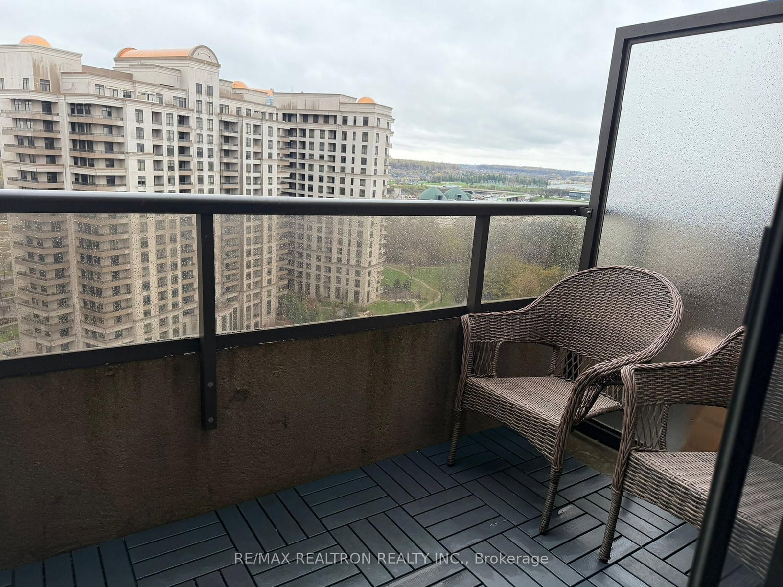 9225 Jane Street, Unit 1606 - Photo 10