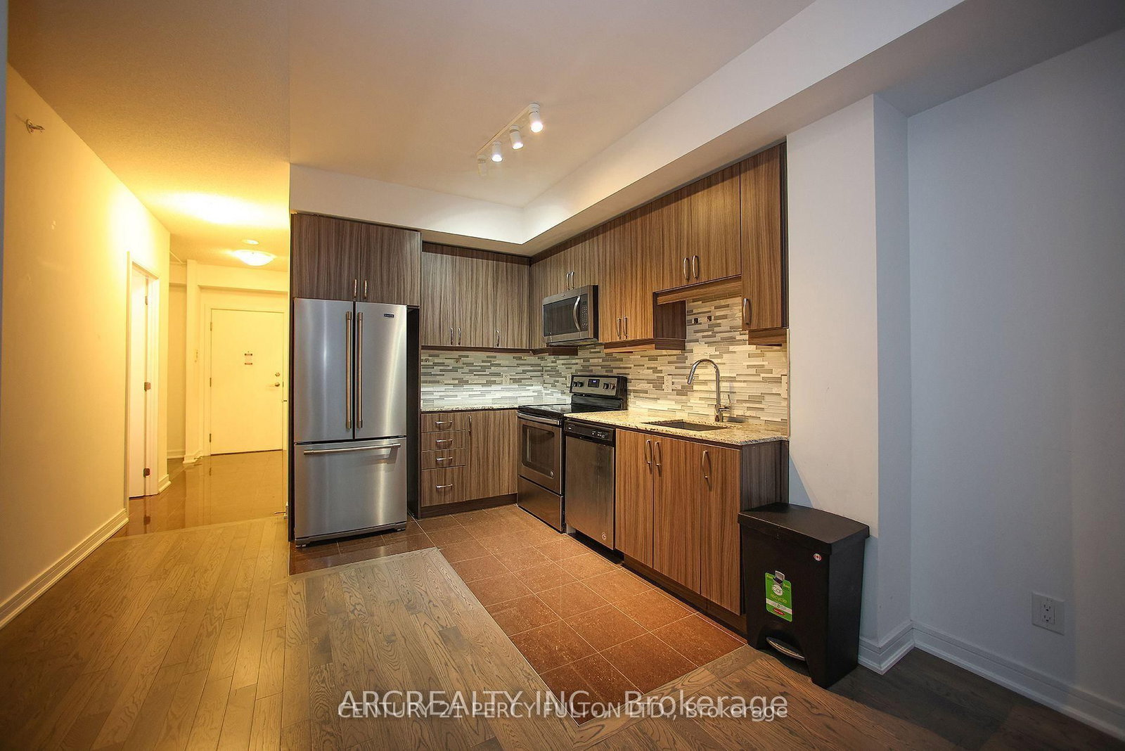 9205 Yonge Street, Unit 512 - Photo 19