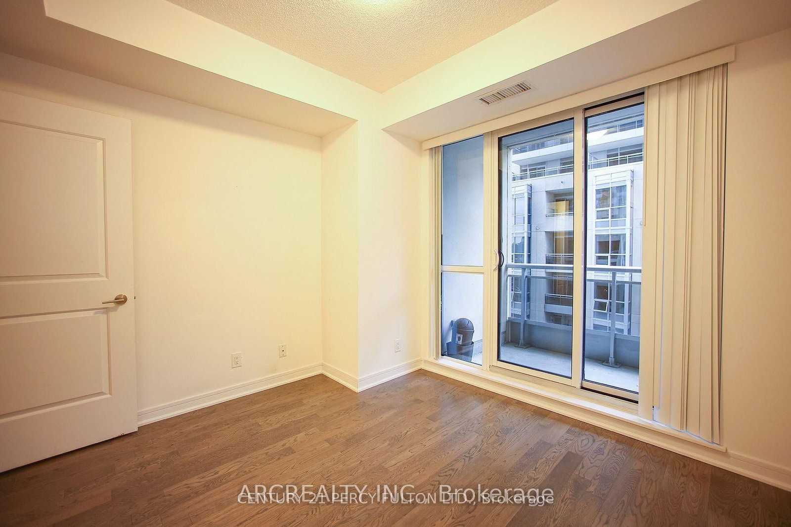 9205 Yonge Street, Unit 512 - Photo 20
