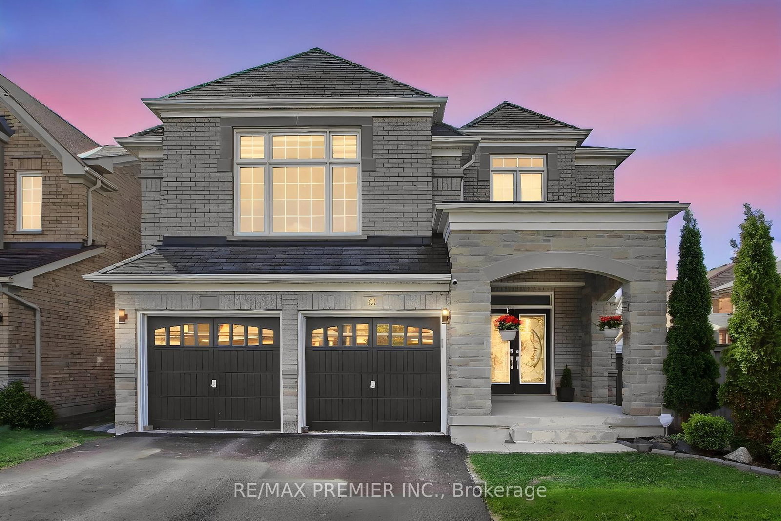61 Tigertail Crescent • Bradford West Gwillimbury, ON photo 1