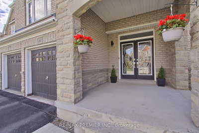 61 Tigertail Crescent • Bradford West Gwillimbury, ON photo 7