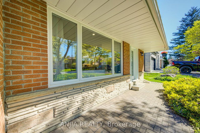 80 Southdale Drive