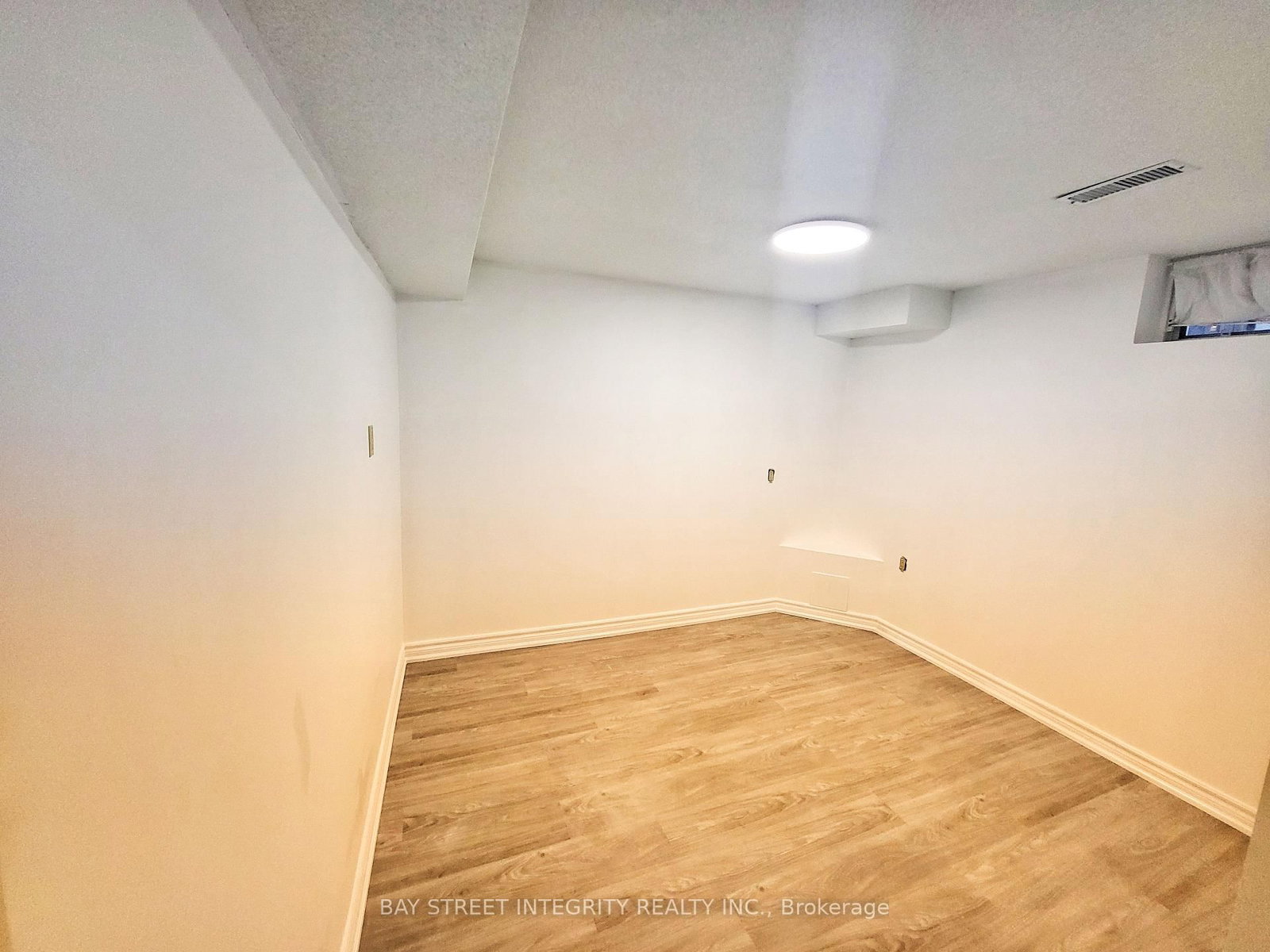 Lower 37 Sandham Crescent - Photo 5