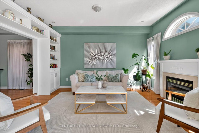 335 Bathurst Glen Drive