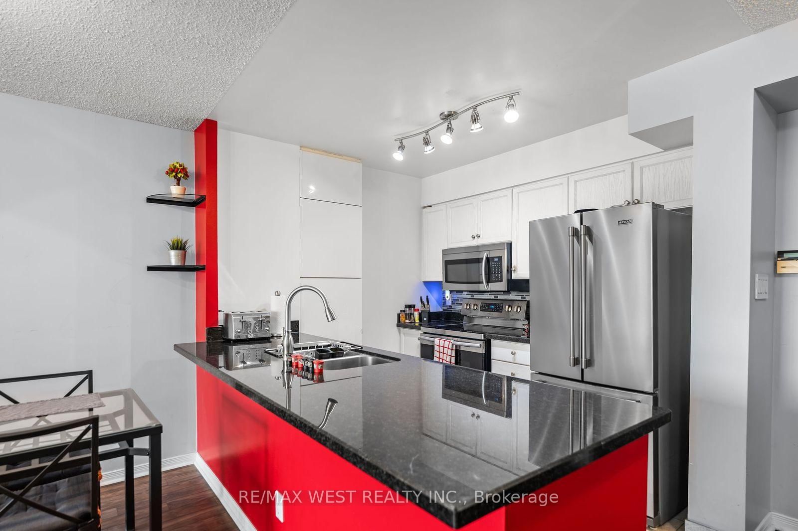 29 Northern Hts Drive, Unit 501 - Photo 12