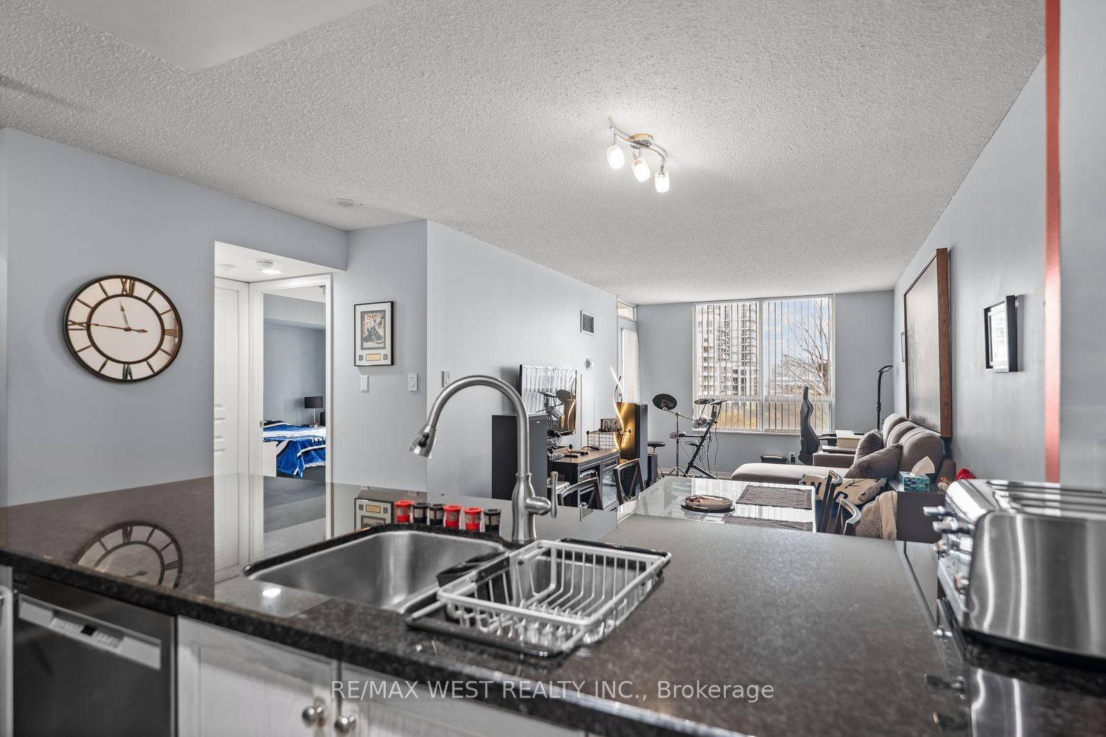 29 Northern Hts Drive, Unit 501 - Photo 14