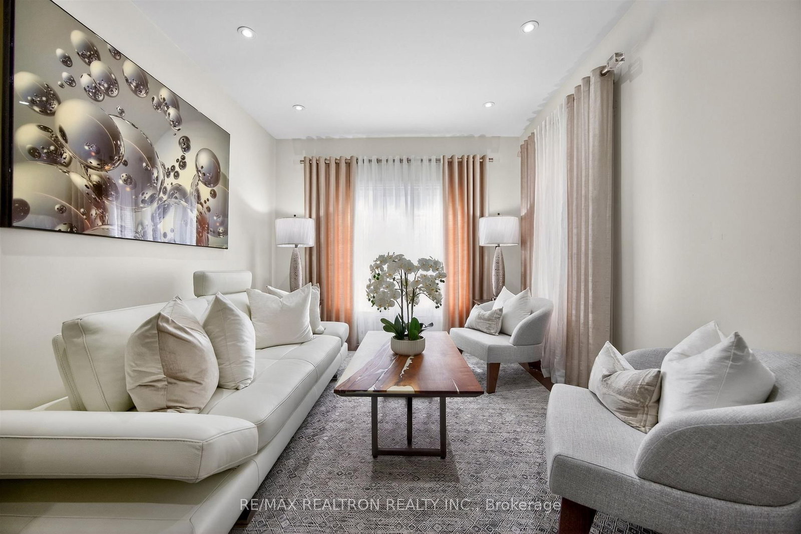 5 Yvonne Place - Photo 12