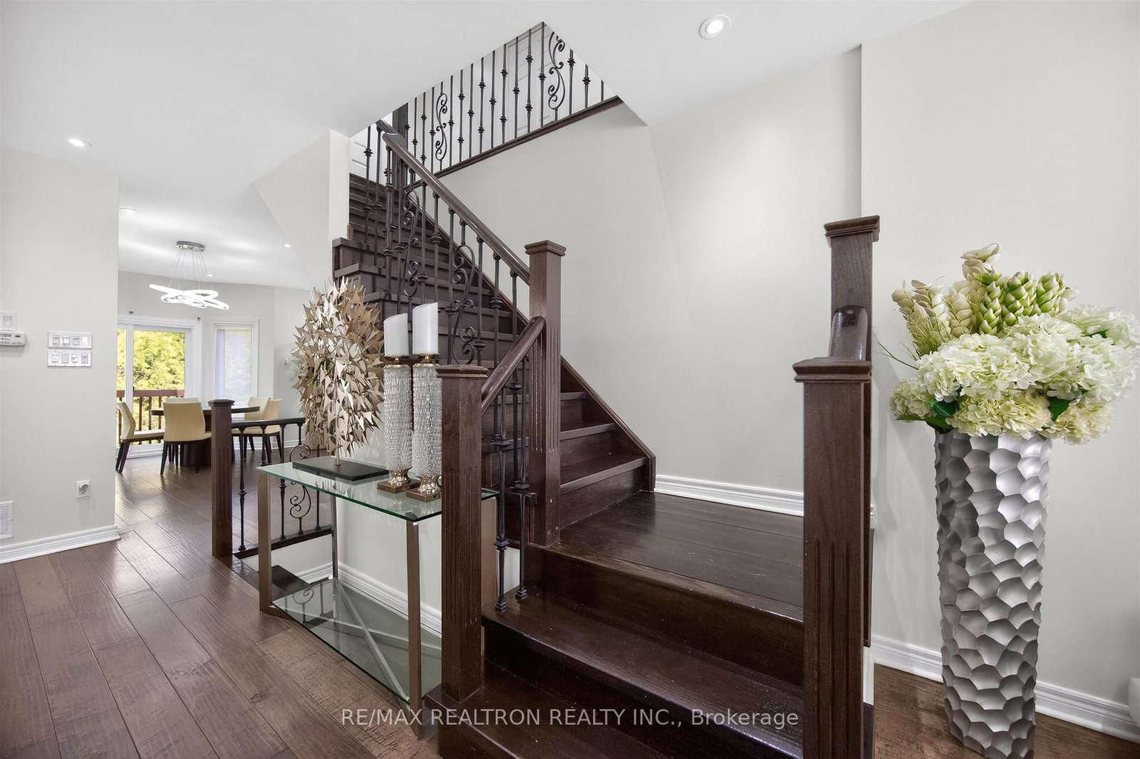 5 Yvonne Place - Photo 28