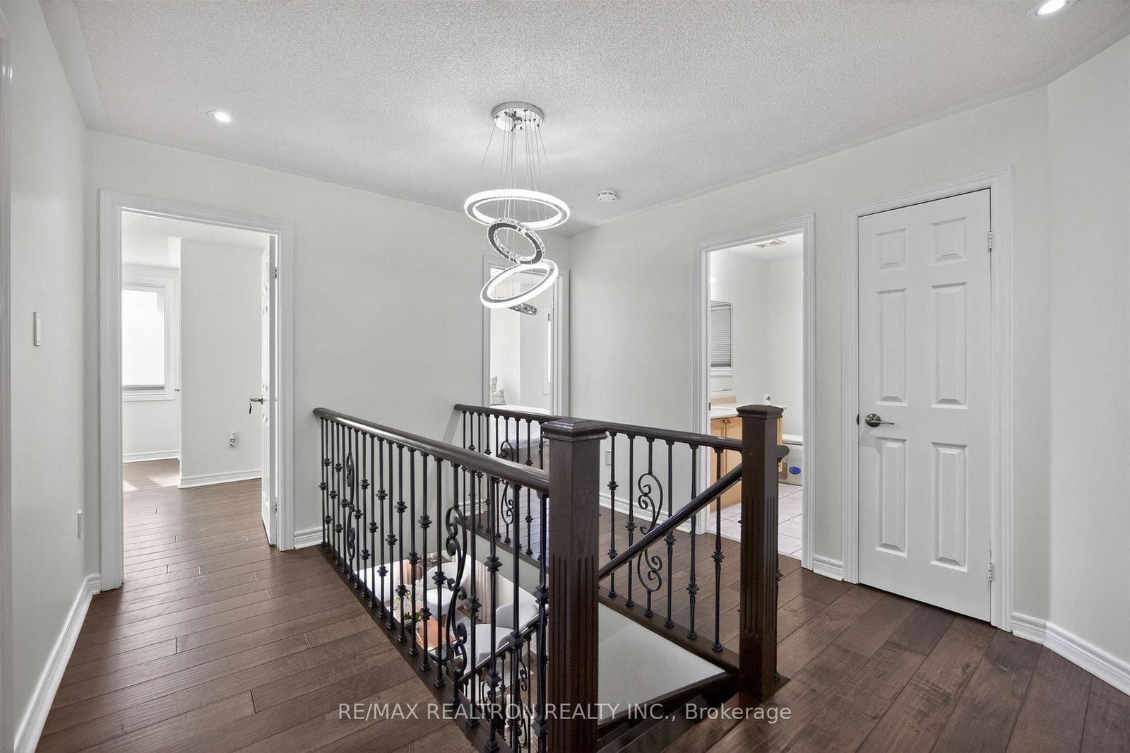 5 Yvonne Place - Photo 29