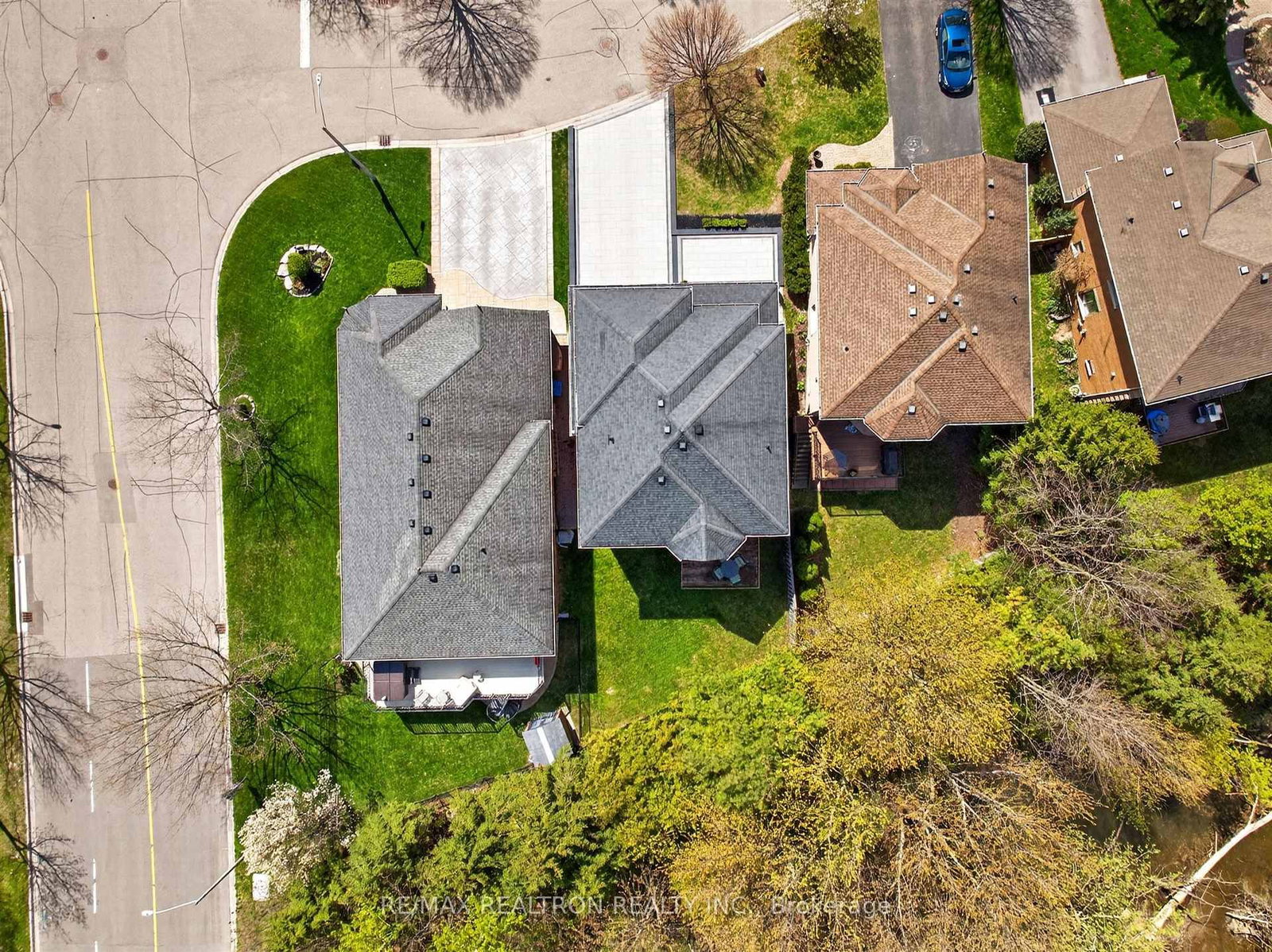 5 Yvonne Place - Photo 4