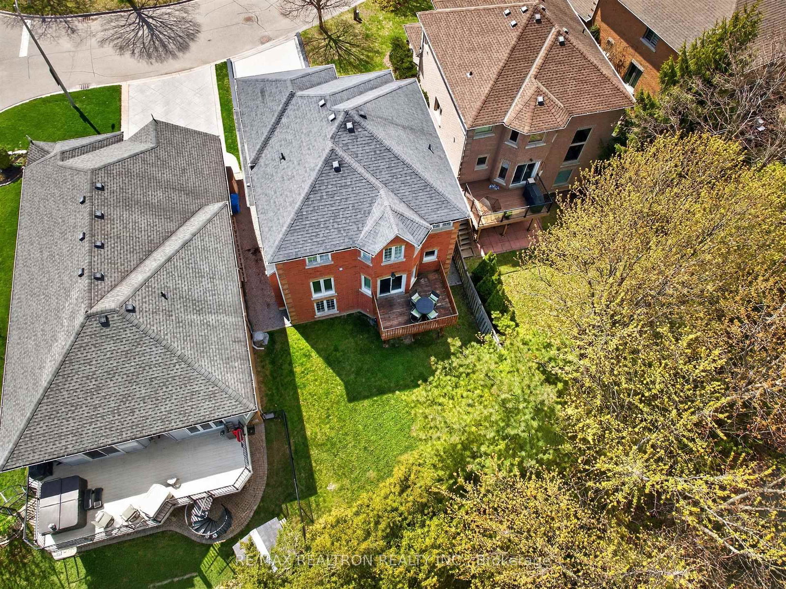 5 Yvonne Place - Photo 50
