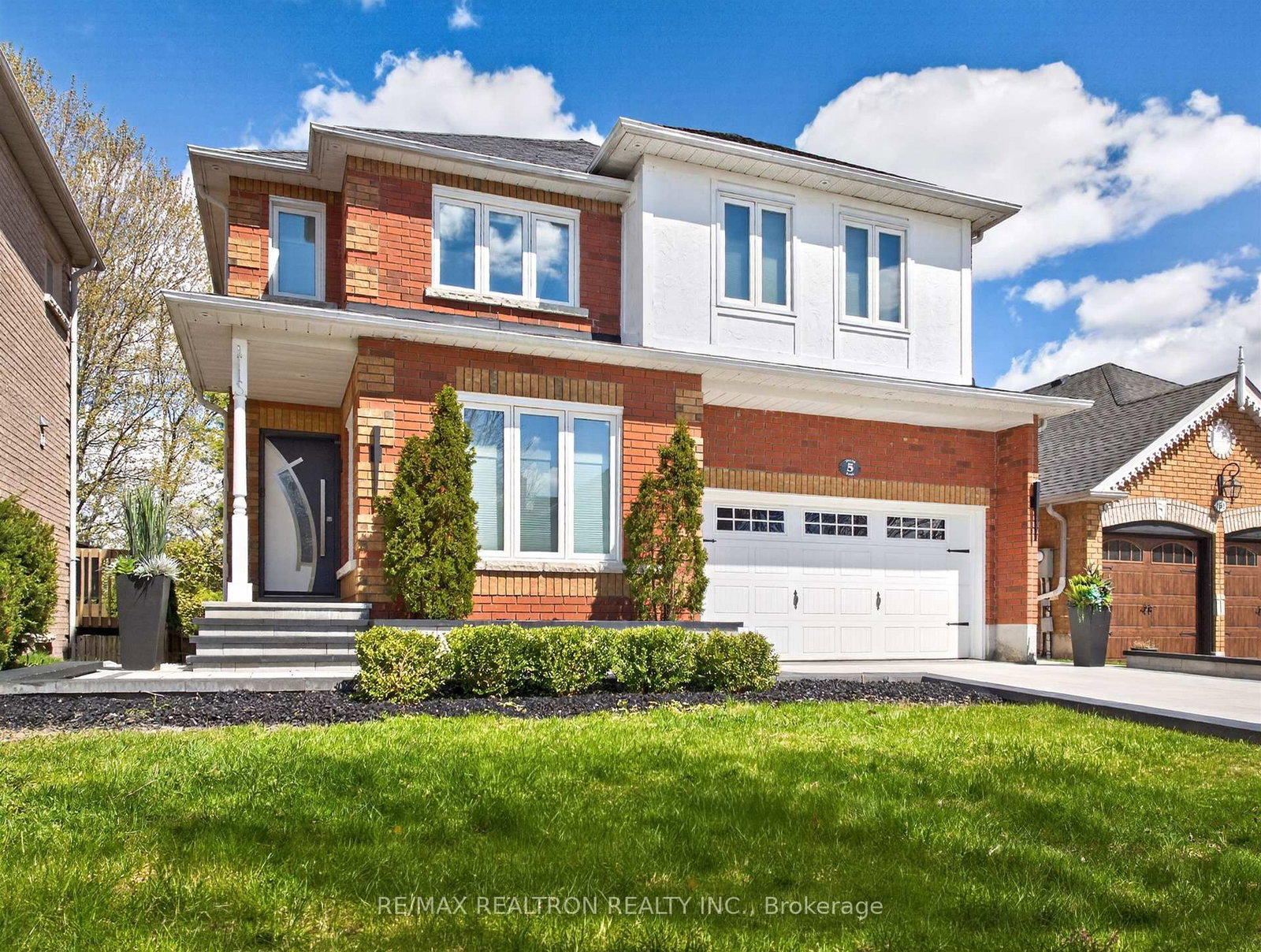 5 Yvonne Place - Photo 9