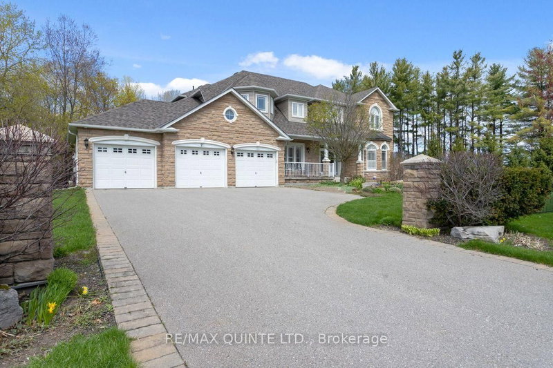 2 Treeview Avenue