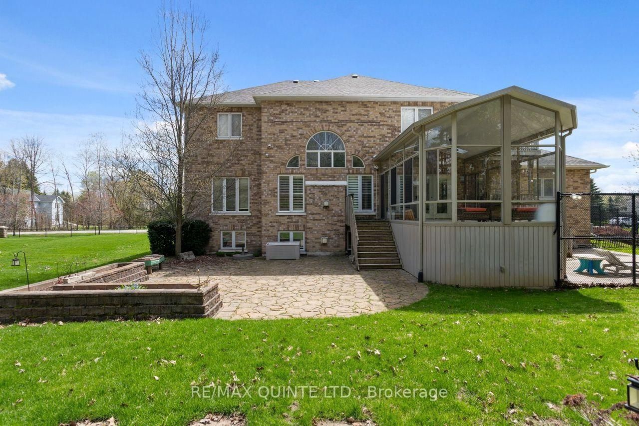 2 Treeview Avenue • Whitchurch-Stouffville, ON photo 38