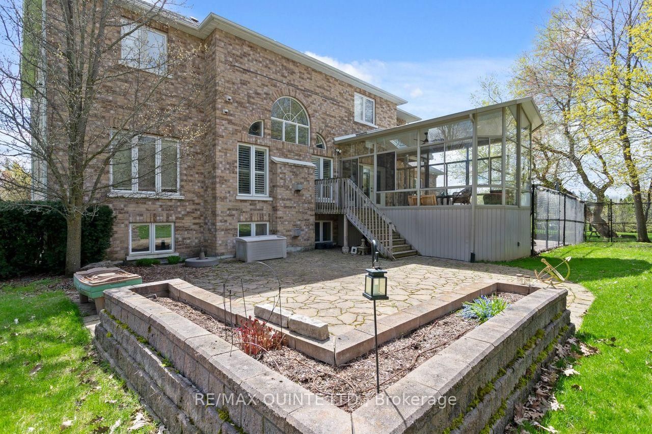 2 Treeview Avenue • Whitchurch-Stouffville, ON photo 39