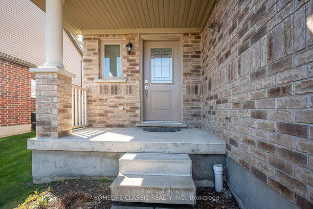 5 IRWIN Crescent