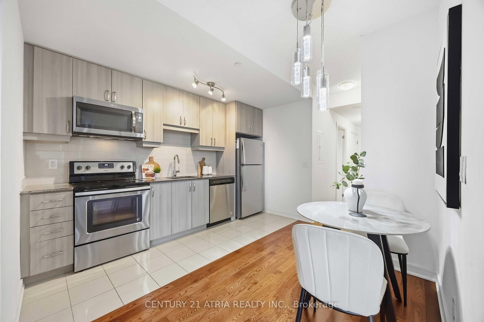 9199 Yonge Street, Unit 518 - Photo 13