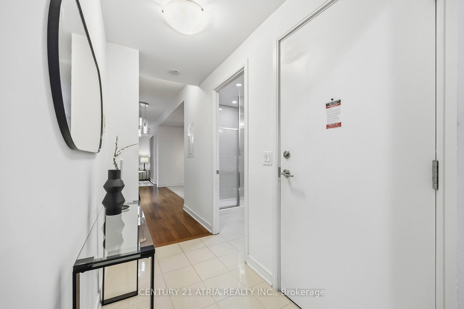 9199 Yonge Street, Unit 518 - Photo 18