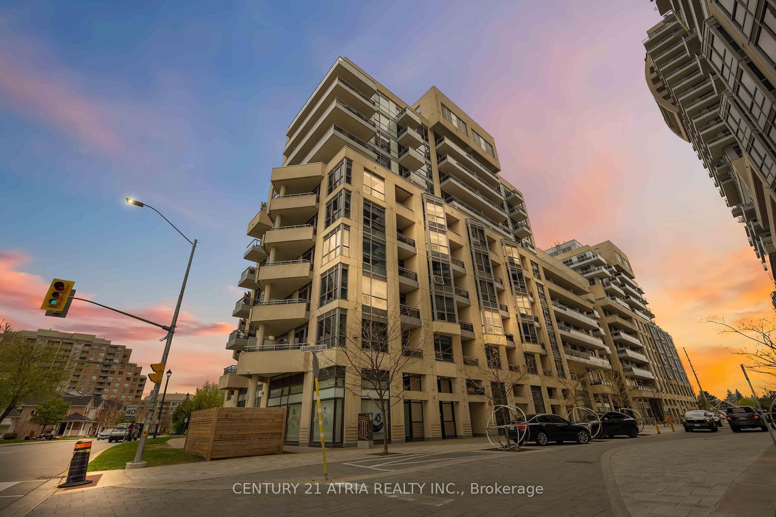 9199 Yonge Street, Unit 518 - Photo 2