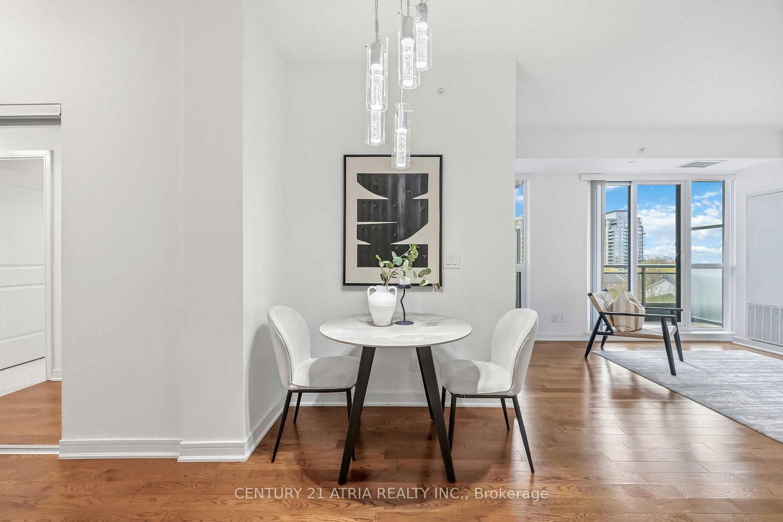 9199 Yonge Street, Unit 518 - Photo 8