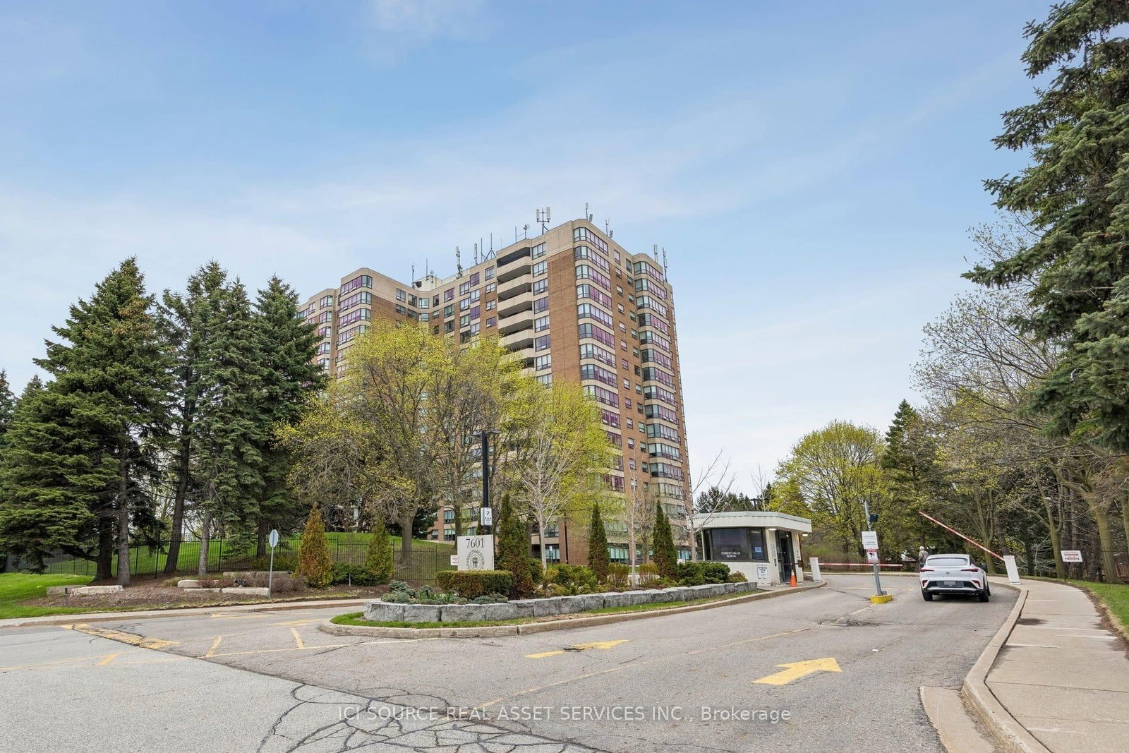 7601 Bathurst Street, Unit 1003