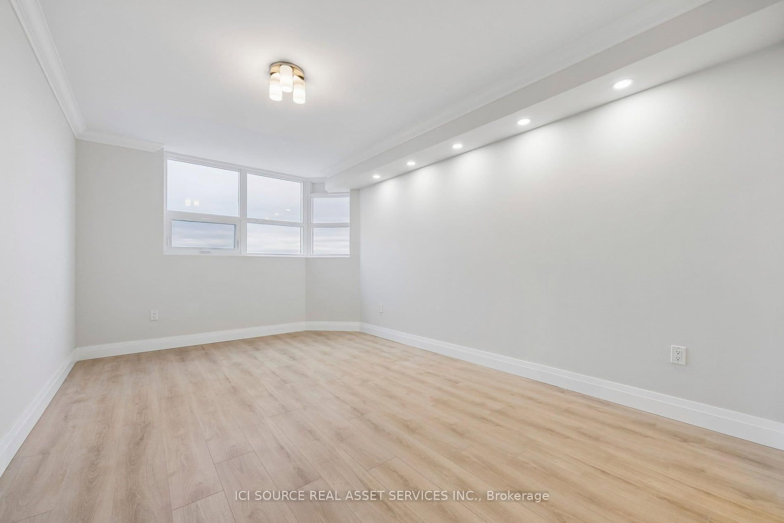 7601 Bathurst Street, Unit 1003 - Photo 27