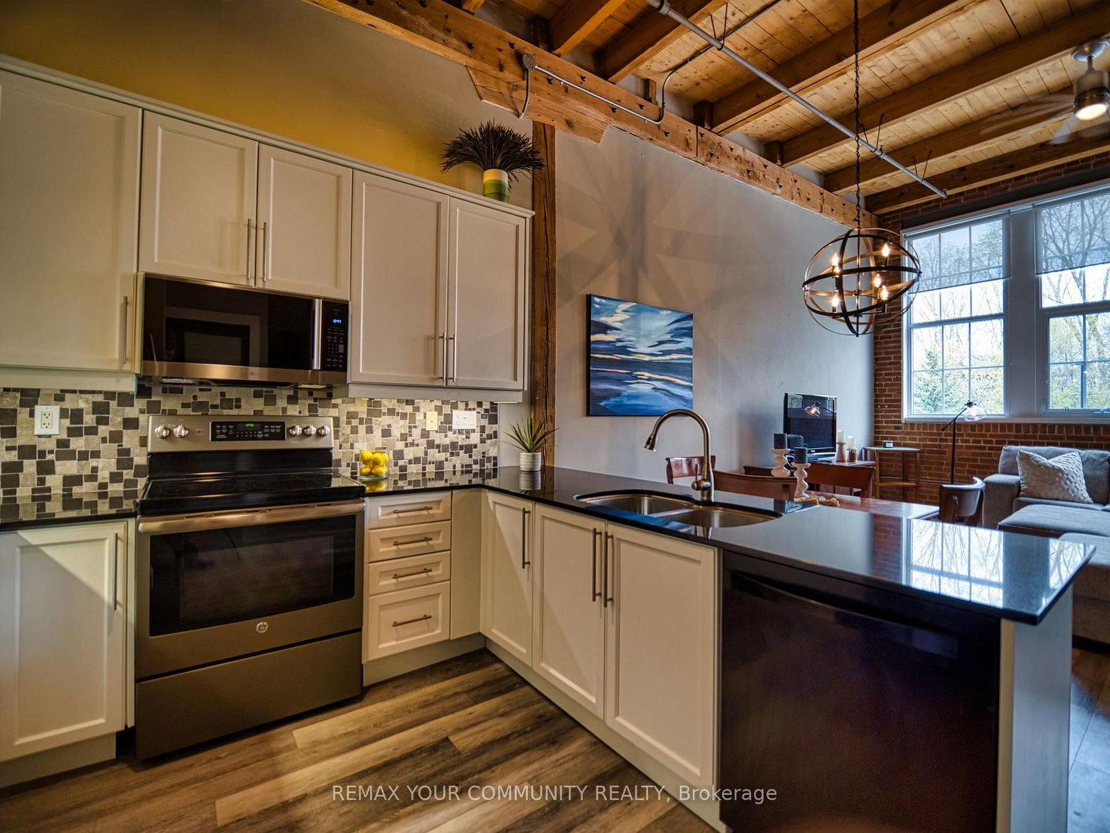 543 Timothy Street, Unit 302 - Photo 11