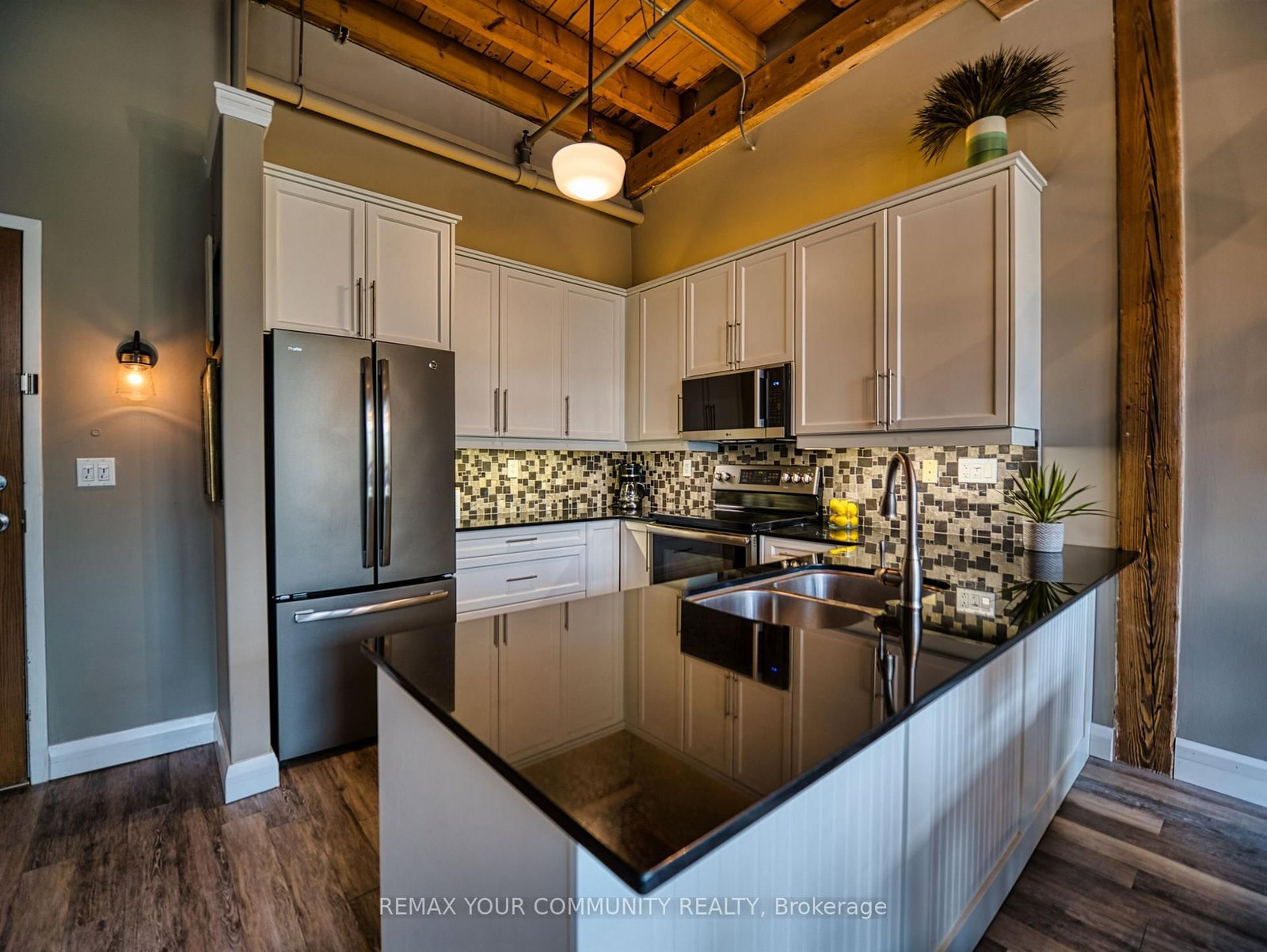 543 Timothy Street, Unit 302 - Photo 12