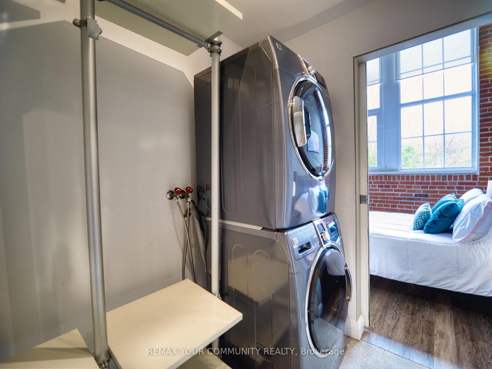 543 Timothy Street, Unit 302 - Photo 17