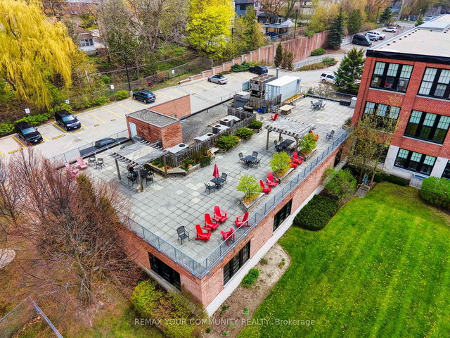 302 - 543 Timothy Street