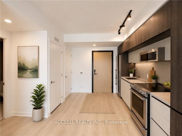 W2301 - 185 Millway Avenue